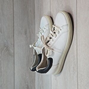 Ecco Womens Leather Lop top sneakers shoes sz 40/9-9.5